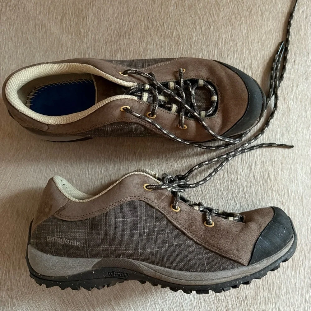 Patagonia Brown  Hiking Shoes - Picture 2 of 12